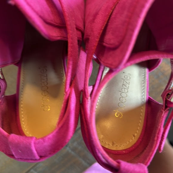 EUC fuchsia, shoe, dazzle shoes - Picture 10 of 11